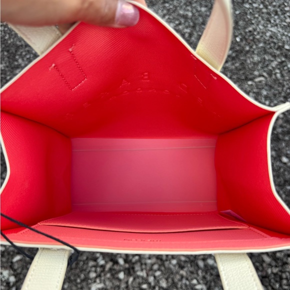 Ted Baker London NWT “The Icon” Tote Bag Ivory/Cream with Coral Interior - Picture 11 of 13